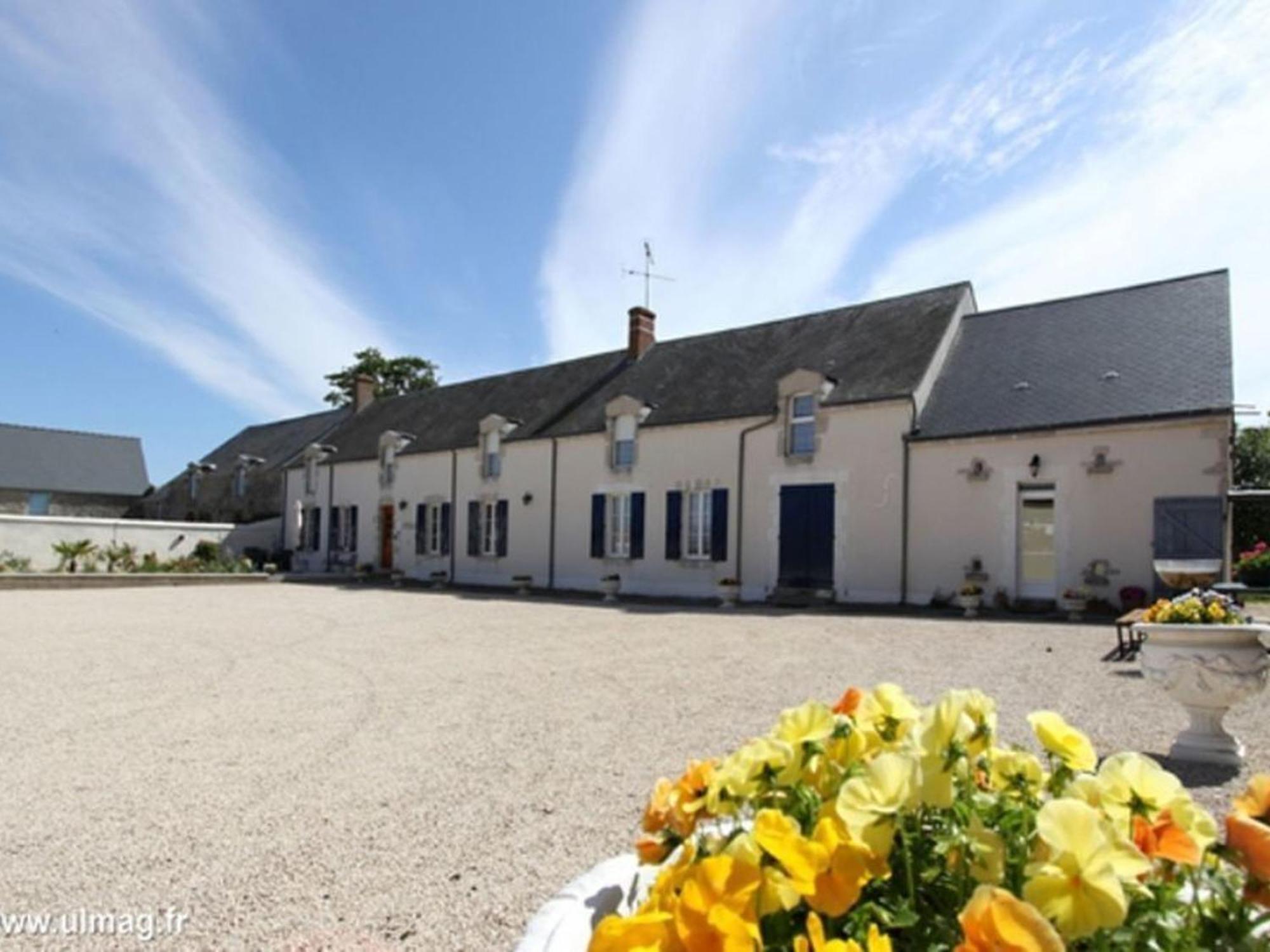 Ferme Renovee Au Calme - 4 Chambres, Petit-Dejeuner Inclu - Fr-1-590-450 Cravant  Exterior photo